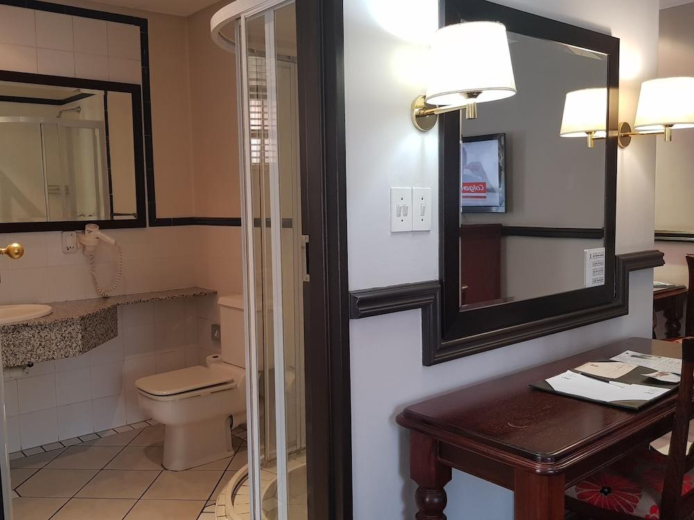 Court Classique Suite Hotel Pretoria Exterior photo